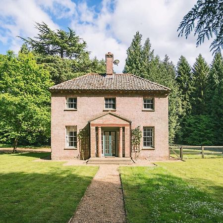Bears Cottage Wood Norton Exterior photo